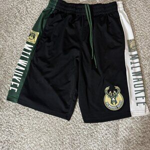 Milwaukee Bucks Basketball Shorts Ultra Game NBA Men's Large L Black Green White